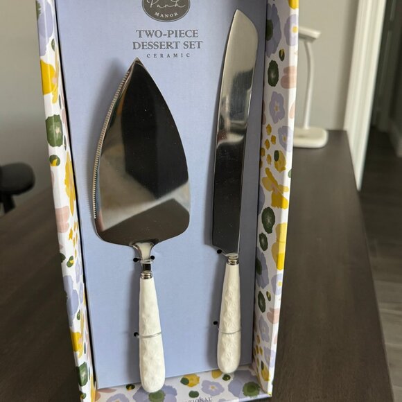 Two-Piece Ceramic Knife & Cake Cutter Set - Picture 3 of 4